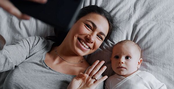 Patientengeschichten mit Mutter und Baby.